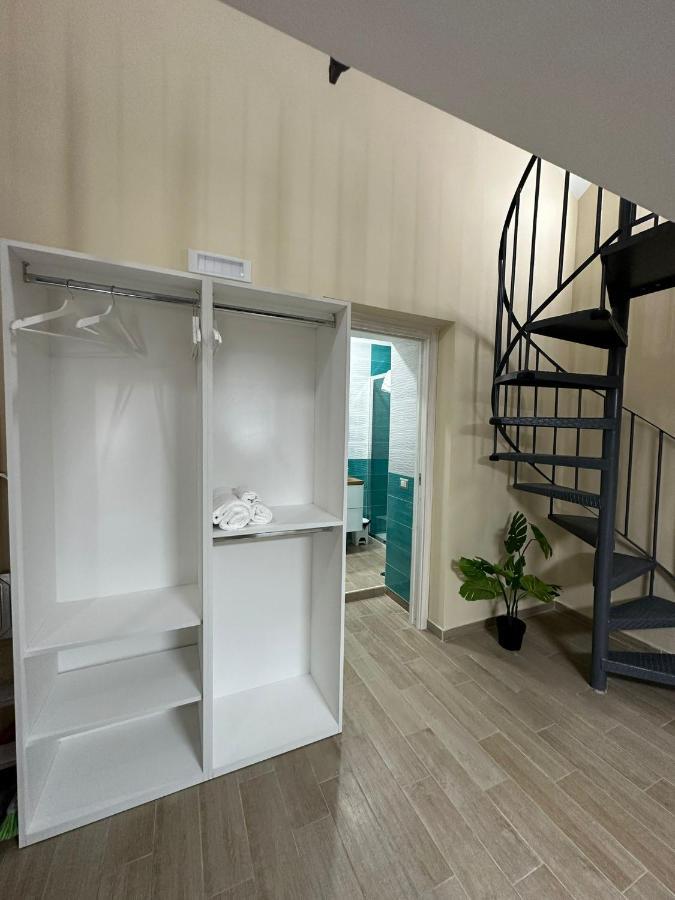 Napoli Centro - La Casa Di Sasa Bed & Breakfast ภายนอก รูปภาพ