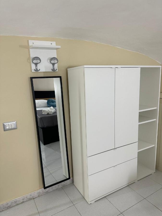 Napoli Centro - La Casa Di Sasa Bed & Breakfast ภายนอก รูปภาพ