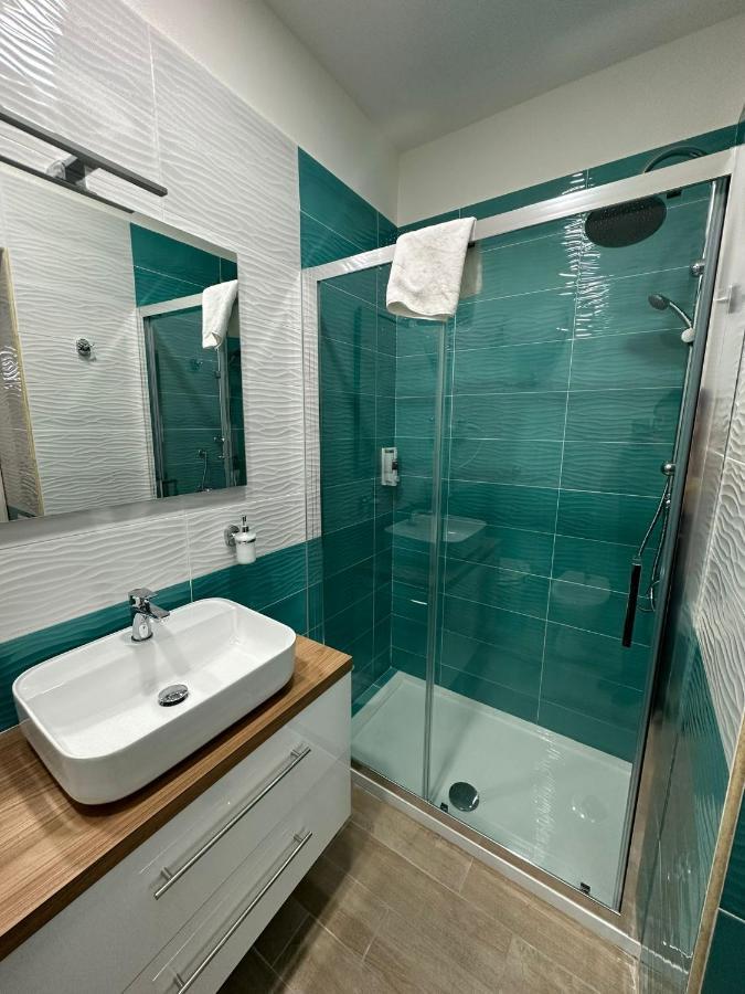 Napoli Centro - La Casa Di Sasa Bed & Breakfast ภายนอก รูปภาพ