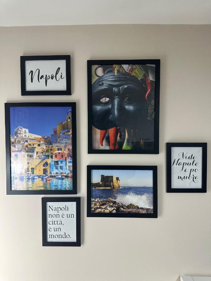 Napoli Centro - La Casa Di Sasa Bed & Breakfast ภายนอก รูปภาพ